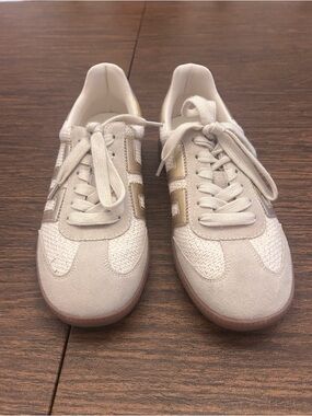 Cream Suede & Mesh Casual Sneakers with Gold Accent